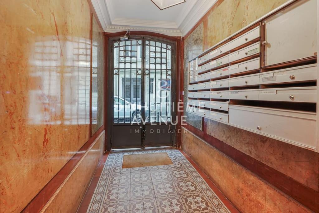 Modernite Et Confort A Montmartre Appartamento
